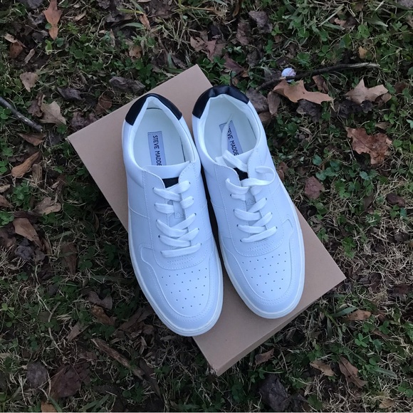 STEVE MADDEN MENS COURTS WHITE SNEAKERS - Picture 14 of 17